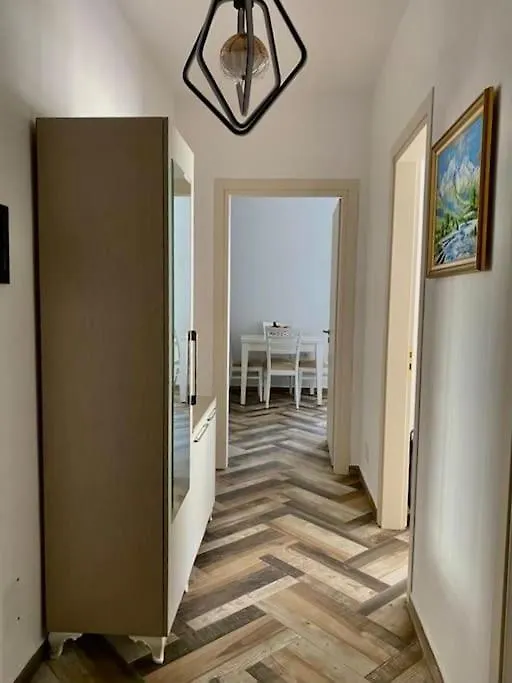 Apartment In Vlore 0*,